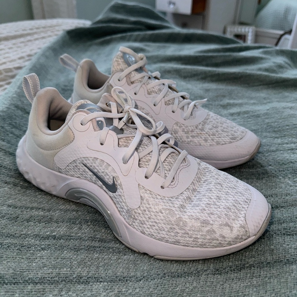 Renew In-Season TR 11 Athletic Sneaker (Women) - Picture 6 of 8